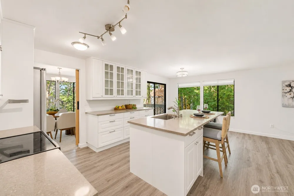 14910 SE 49th Street Bellevue, WA 98006
