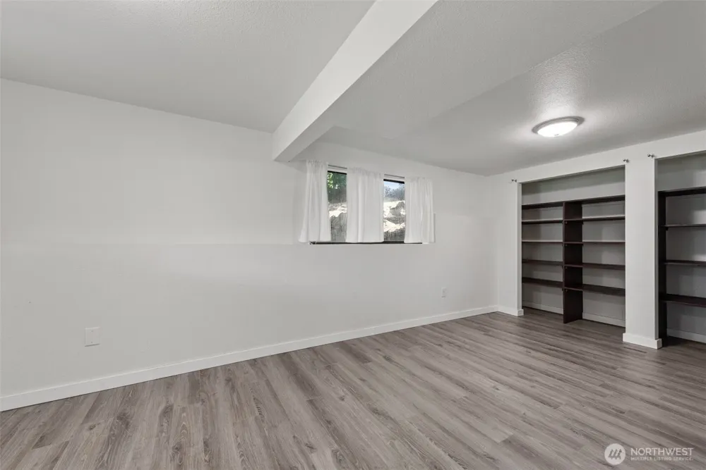 14910 SE 49th Street Bellevue, WA 98006