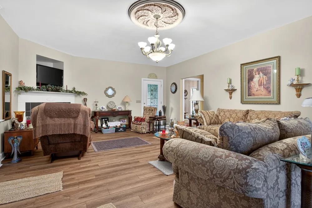 271 Hearthstone Dr Sparta, TN 38583