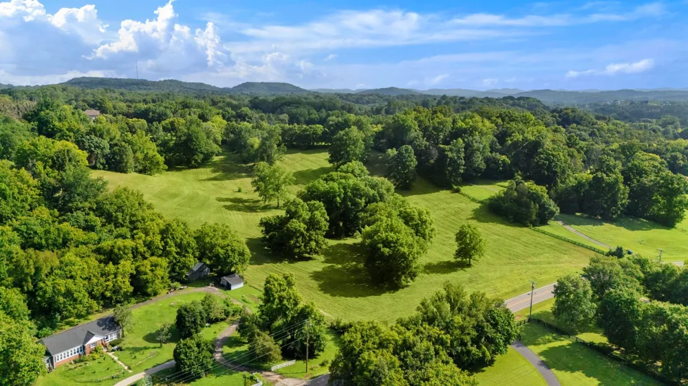 6628 Bethesda Arno Rd Thompsons Station, TN 37179