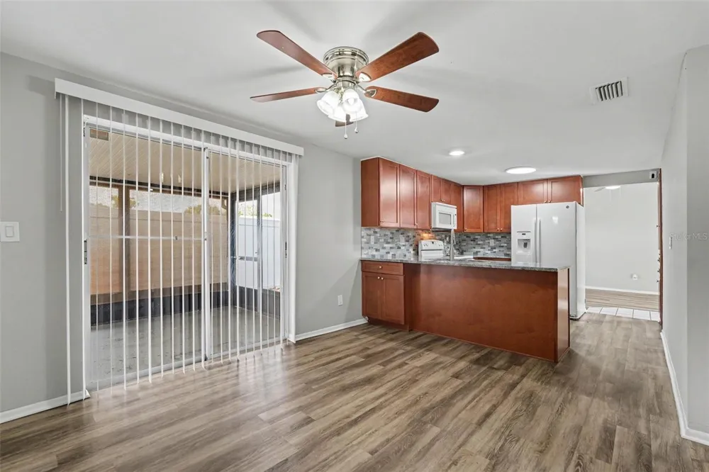 6404 FREEDOM COURT Tampa, FL 33634