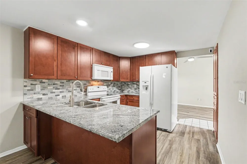 6404 FREEDOM COURT Tampa, FL 33634