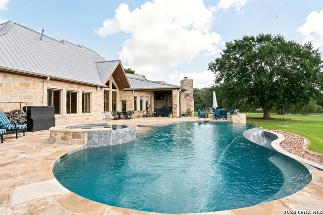 1025 Horse Lane Weimar, TX 78962