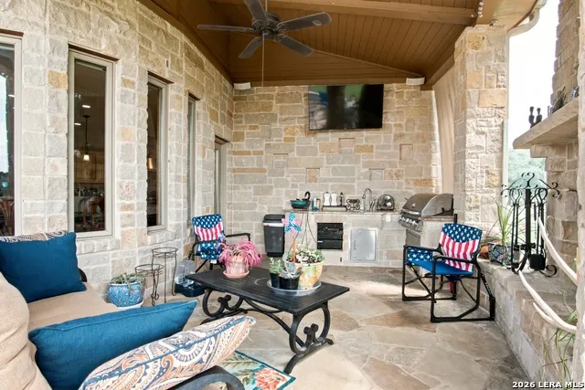 1025 Horse Lane Weimar, TX 78962