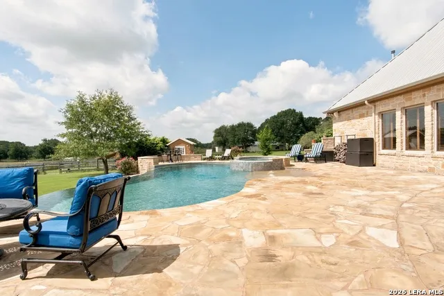 1025 Horse Lane Weimar, TX 78962