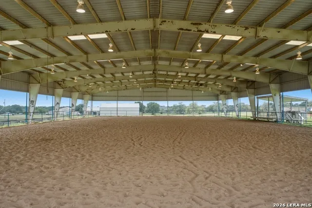 1025 Horse Lane Weimar, TX 78962