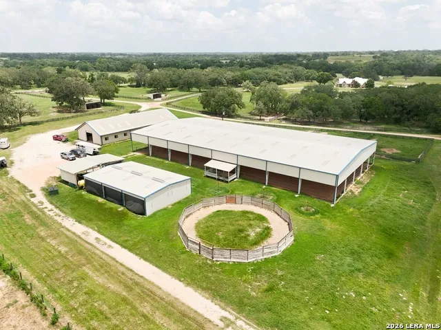 1025 Horse Lane Weimar, TX 78962