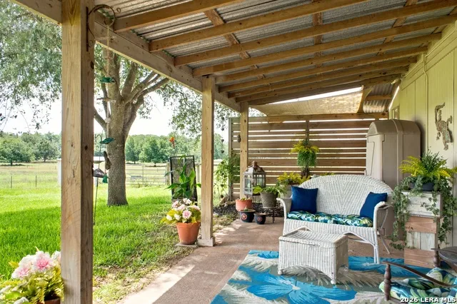 1025 Horse Lane Weimar, TX 78962