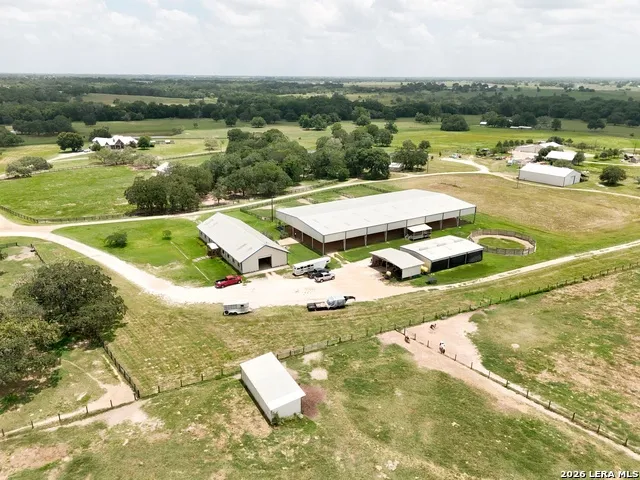 1025 Horse Lane Weimar, TX 78962
