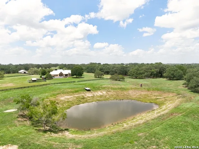 1025 Horse Lane Weimar, TX 78962