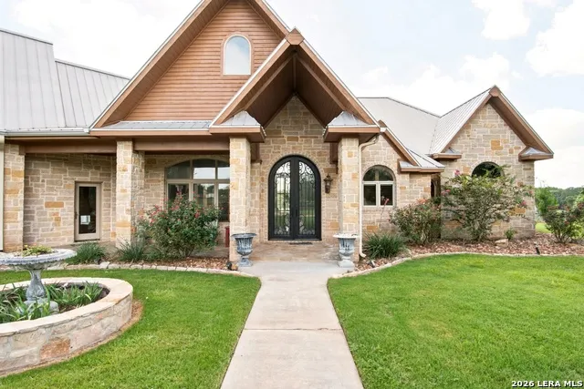 1025 Horse Lane Weimar, TX 78962