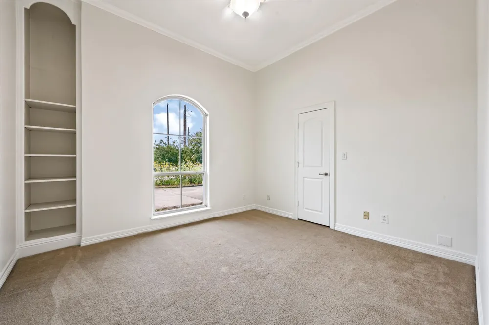 104 Mockingbird Lane Bridge City, TX 77611