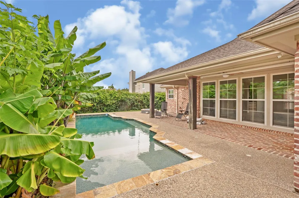 104 Mockingbird Lane Bridge City, TX 77611