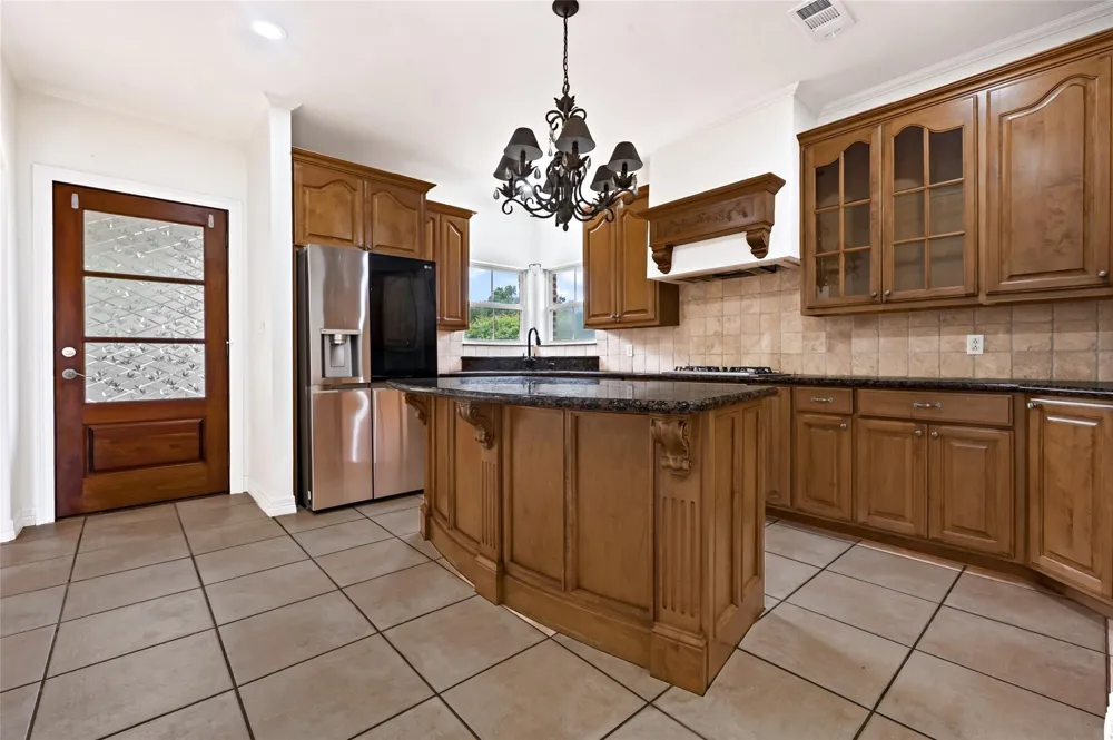 104 Mockingbird Lane Bridge City, TX 77611