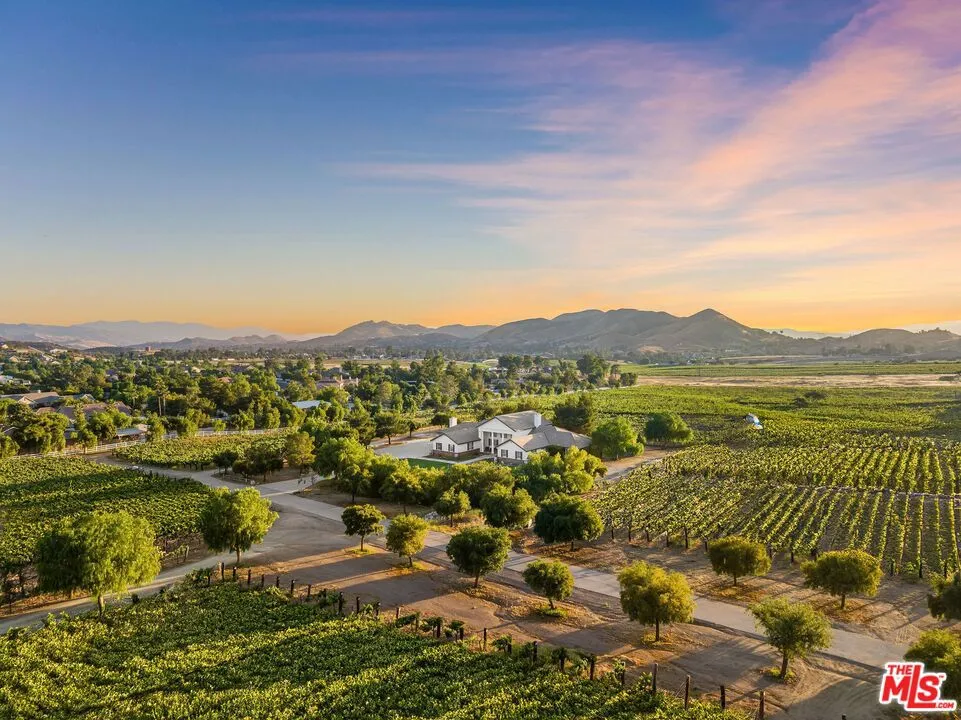 9640 Sierra Highway Santa Clarita, CA 91390