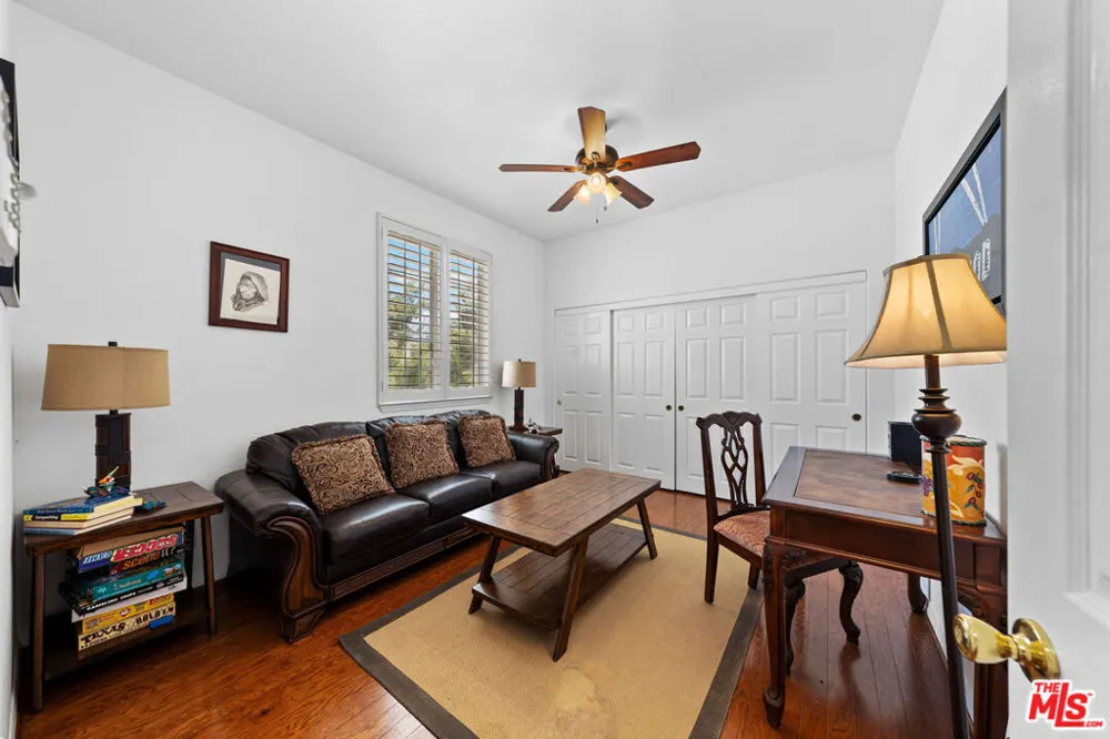 9640 Sierra Highway Santa Clarita, CA 91390