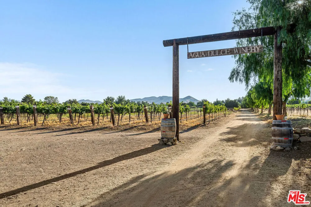 9640 Sierra Highway Santa Clarita, CA 91390