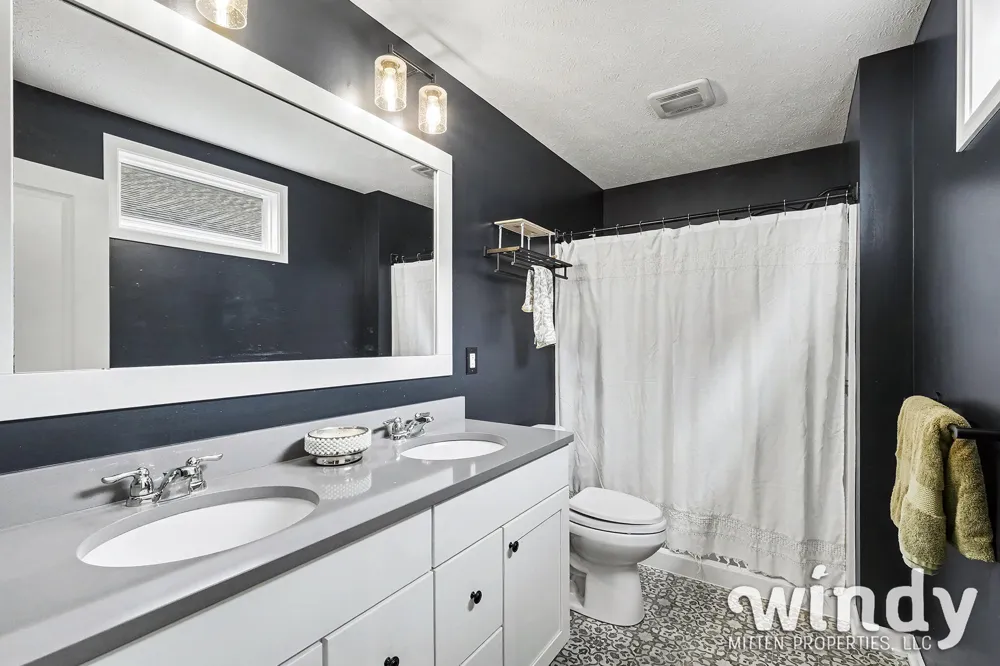 6996 W Cottage Lane NE Cannon Township, MI 49341