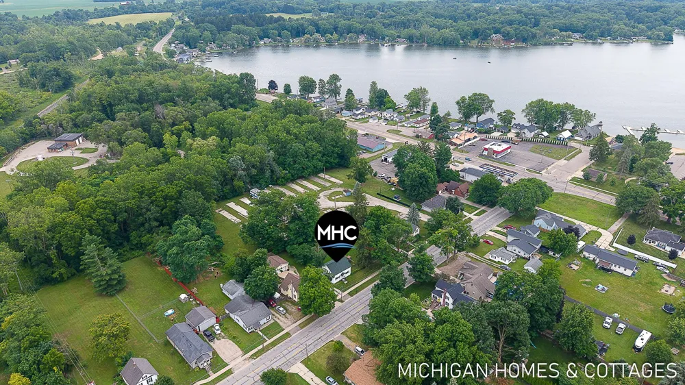 752 Jordan Lake Avenue Lake Odessa Village, MI 48849