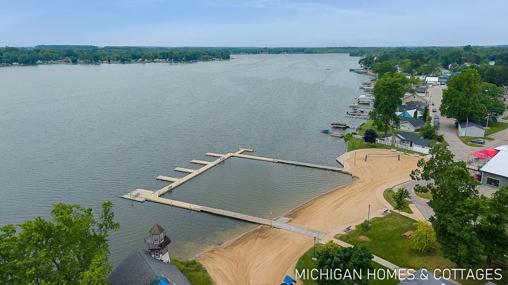 752 Jordan Lake Avenue Lake Odessa Village, MI 48849