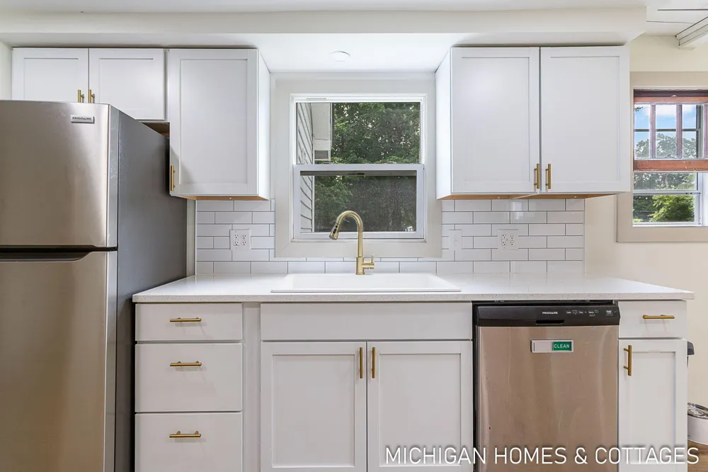 752 Jordan Lake Avenue Lake Odessa Village, MI 48849