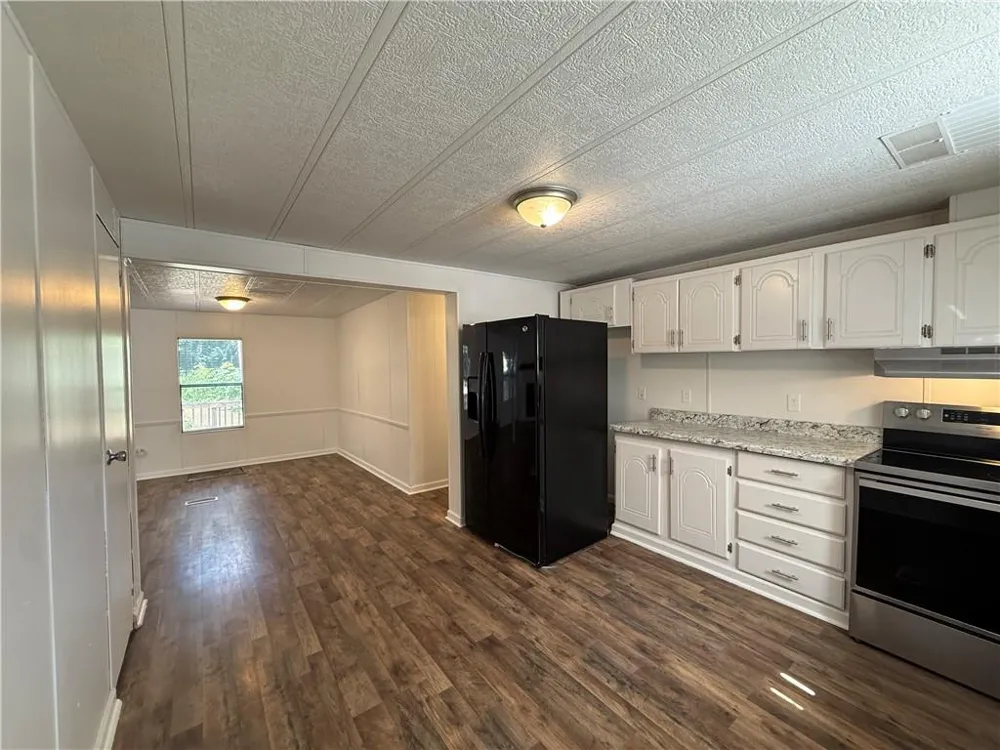 143 Whitley Drive Warner Robins, GA 31093