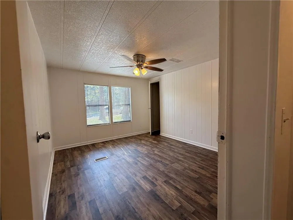 143 Whitley Drive Warner Robins, GA 31093