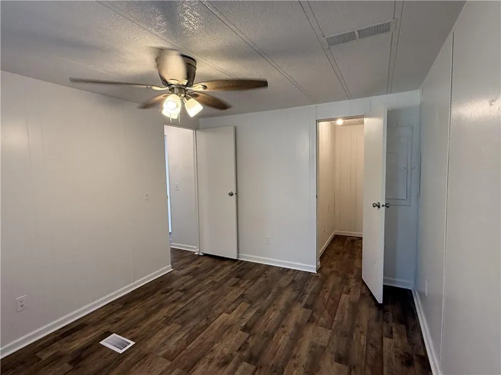 143 Whitley Drive Warner Robins, GA 31093