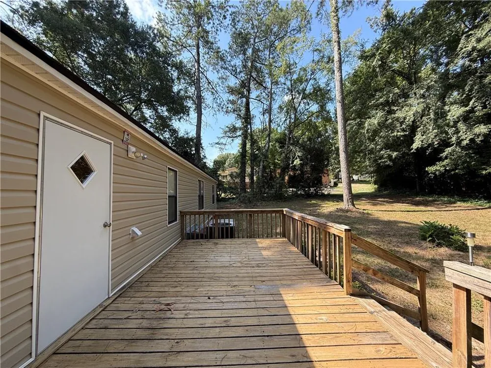 143 Whitley Drive Warner Robins, GA 31093