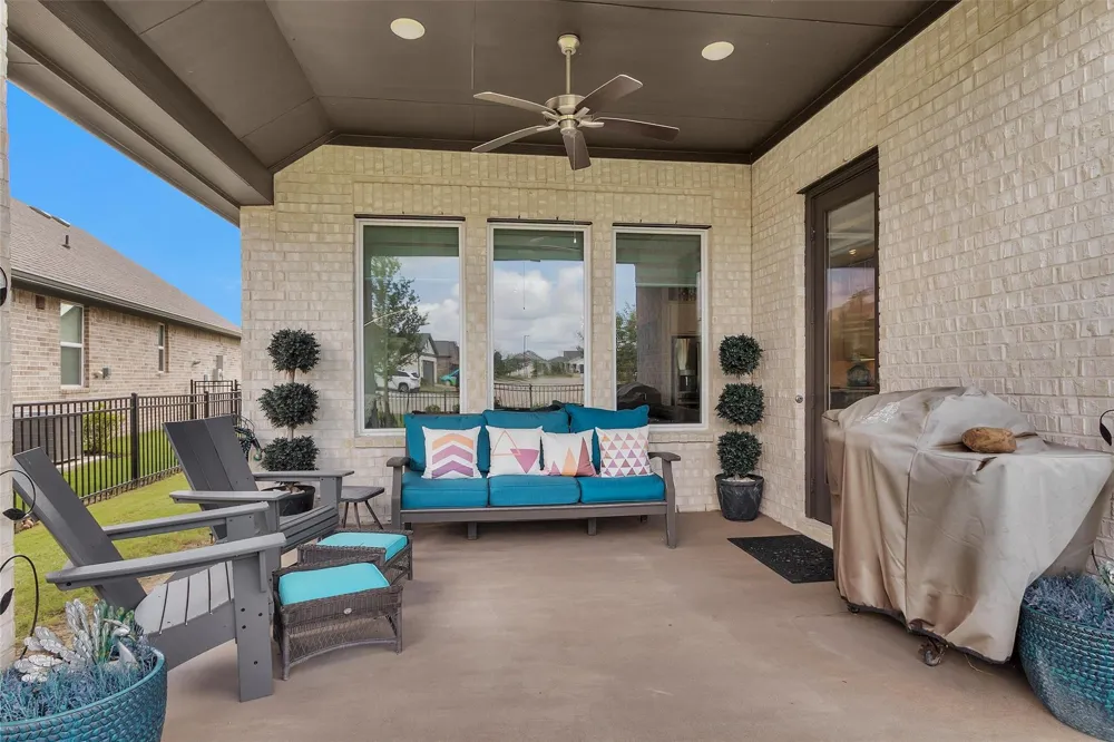10061 Lehman Drive Willis, TX 77318