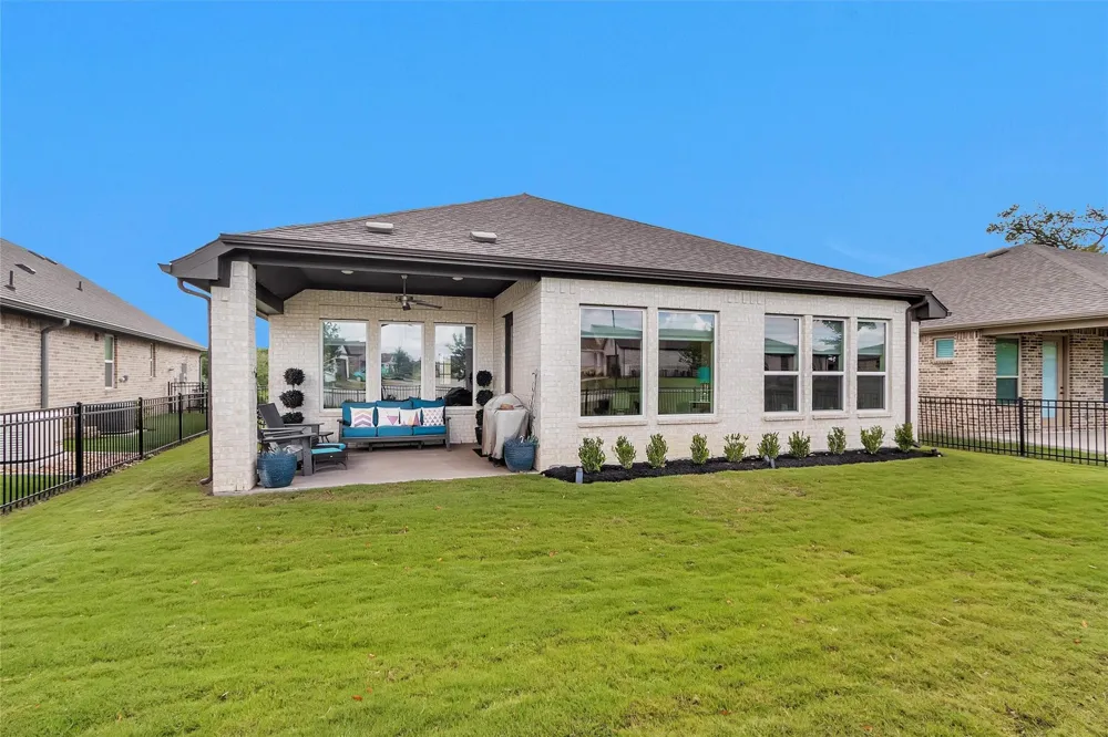 10061 Lehman Drive Willis, TX 77318