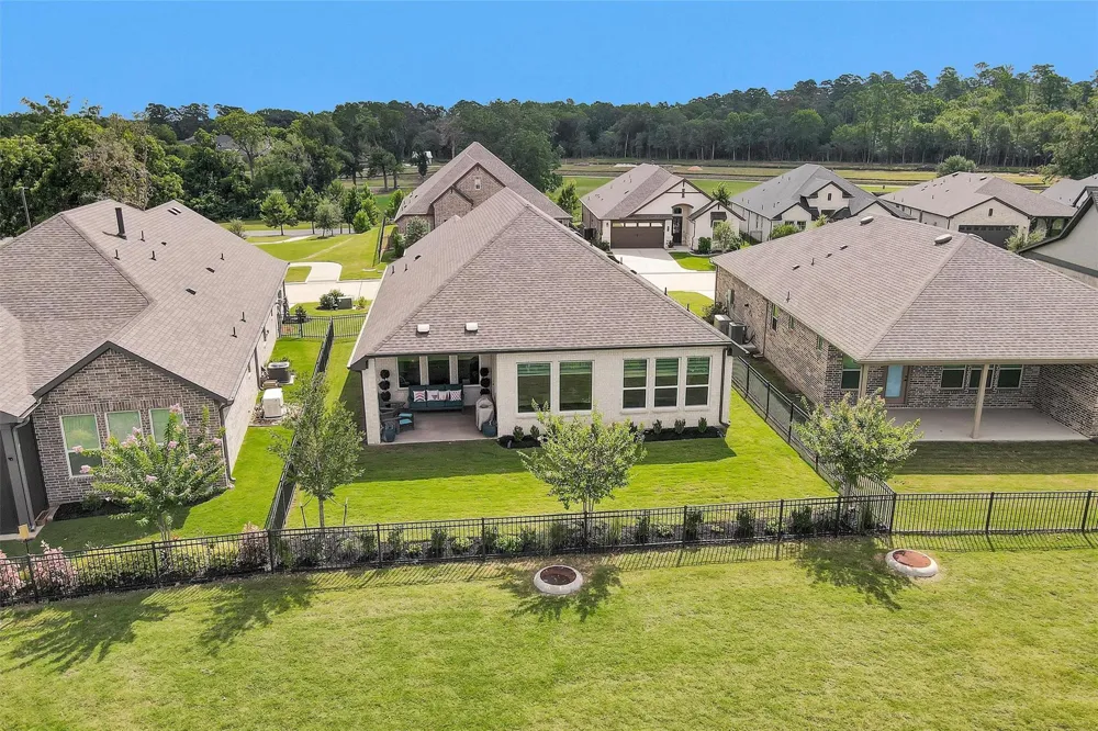 10061 Lehman Drive Willis, TX 77318