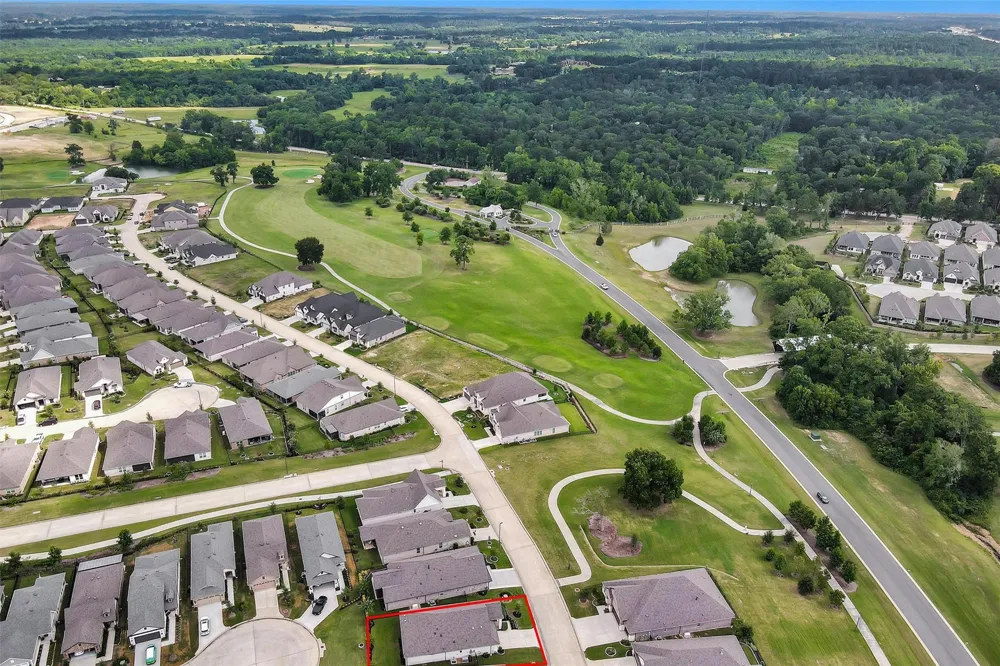 10061 Lehman Drive Willis, TX 77318