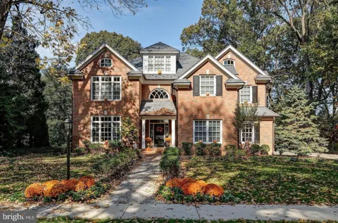 449 LOUCROFT ROAD