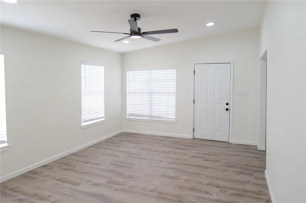 10822 Mayfield Drive Corpus Christi, TX 78410
