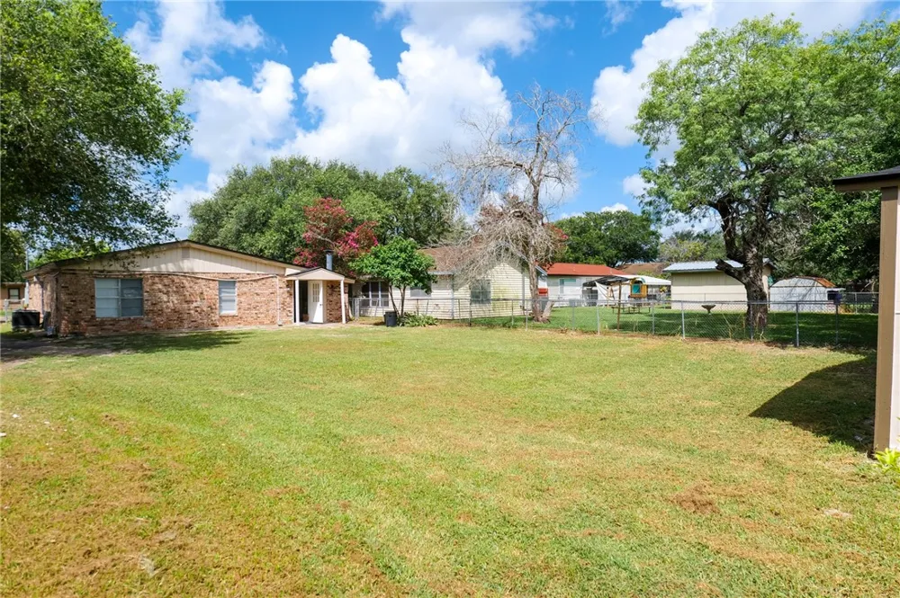 10822 Mayfield Drive Corpus Christi, TX 78410