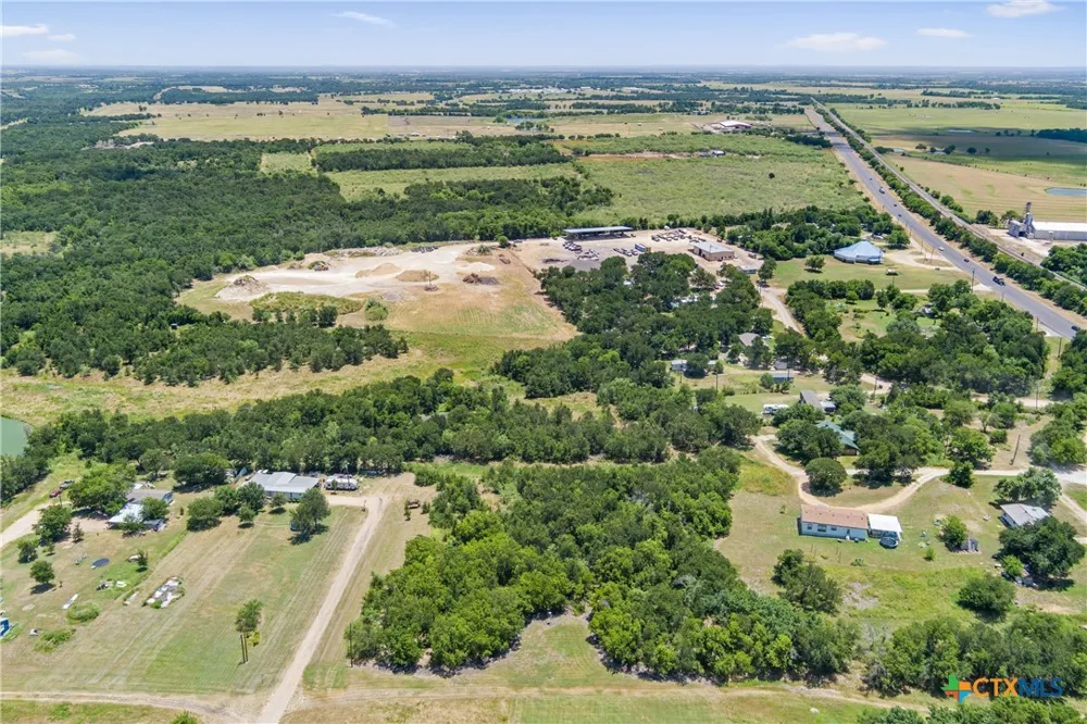 24485 E Avenue C Buckholts, TX 76518