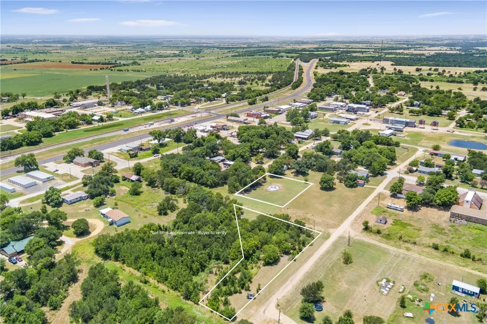 22712 12th Street Buckholts, TX 76518