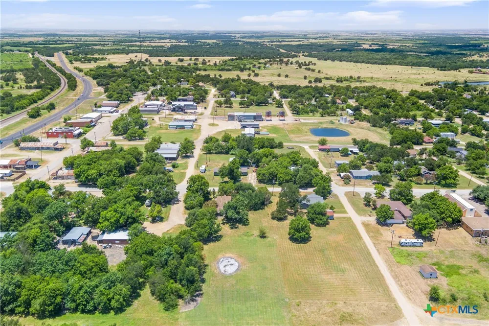 22712 12th Street Buckholts, TX 76518