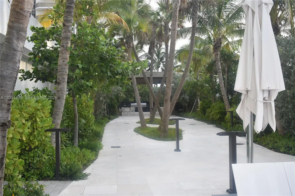 6365 Collins Ave #1211 Miami Beach, FL 33141