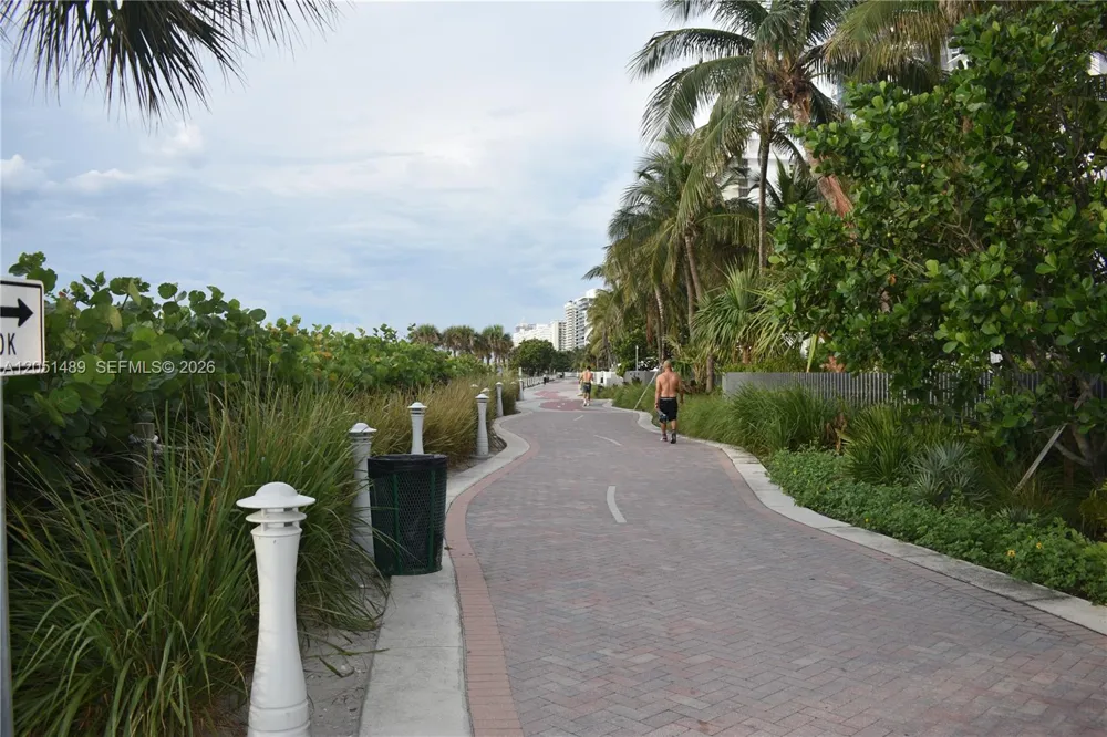 6365 Collins Ave #1211 Miami Beach, FL 33141