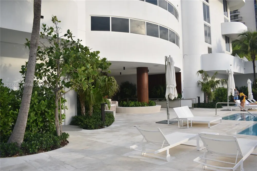6365 Collins Ave #1211 Miami Beach, FL 33141