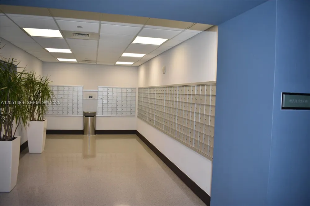6365 Collins Ave #1211 Miami Beach, FL 33141
