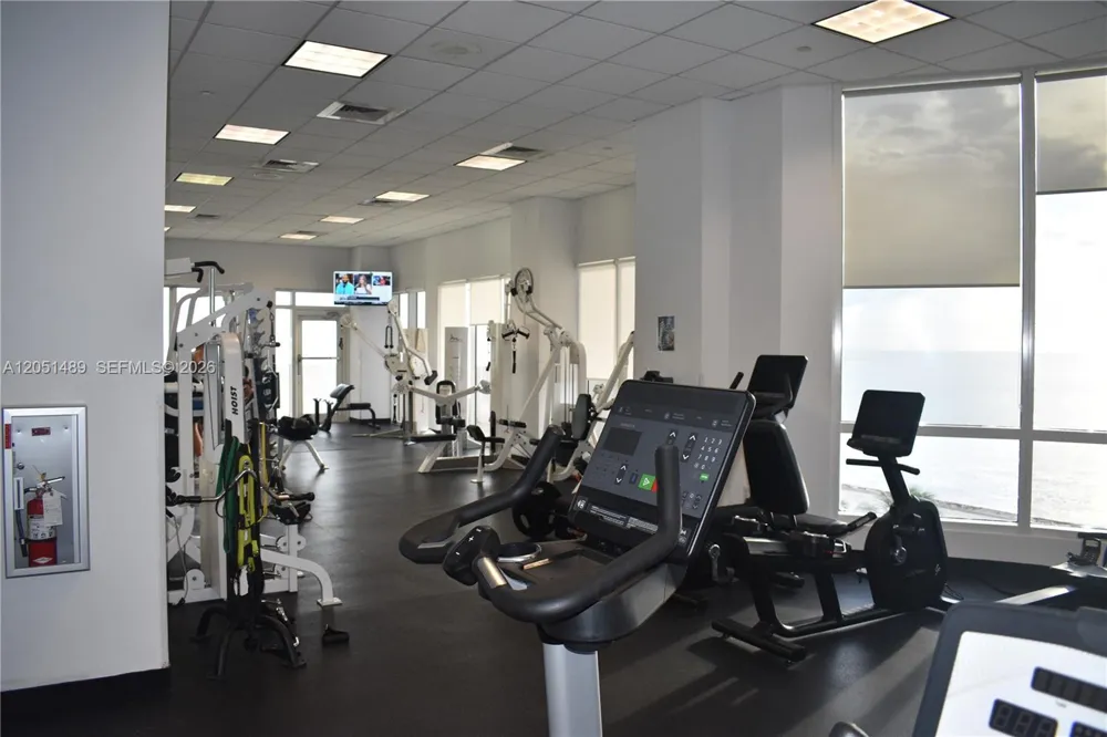 6365 Collins Ave #1211 Miami Beach, FL 33141