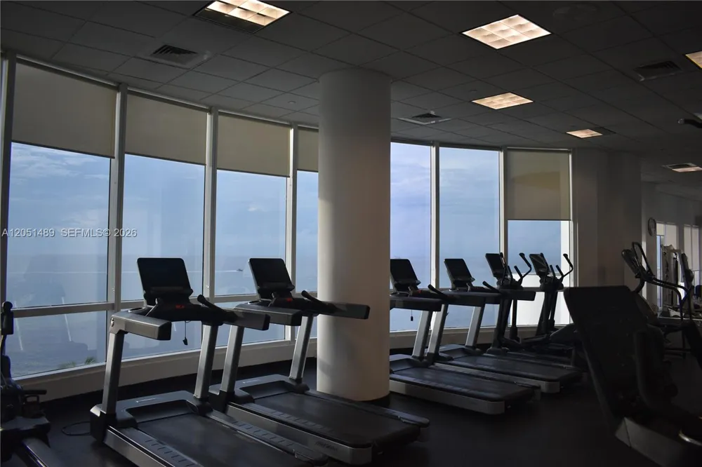 6365 Collins Ave #1211 Miami Beach, FL 33141