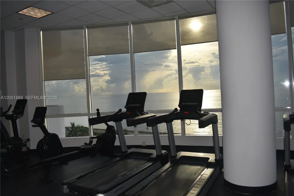 6365 Collins Ave #1211 Miami Beach, FL 33141