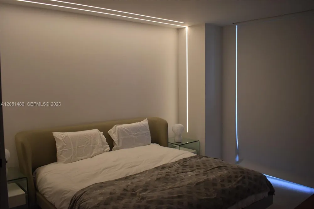 6365 Collins Ave #1211 Miami Beach, FL 33141