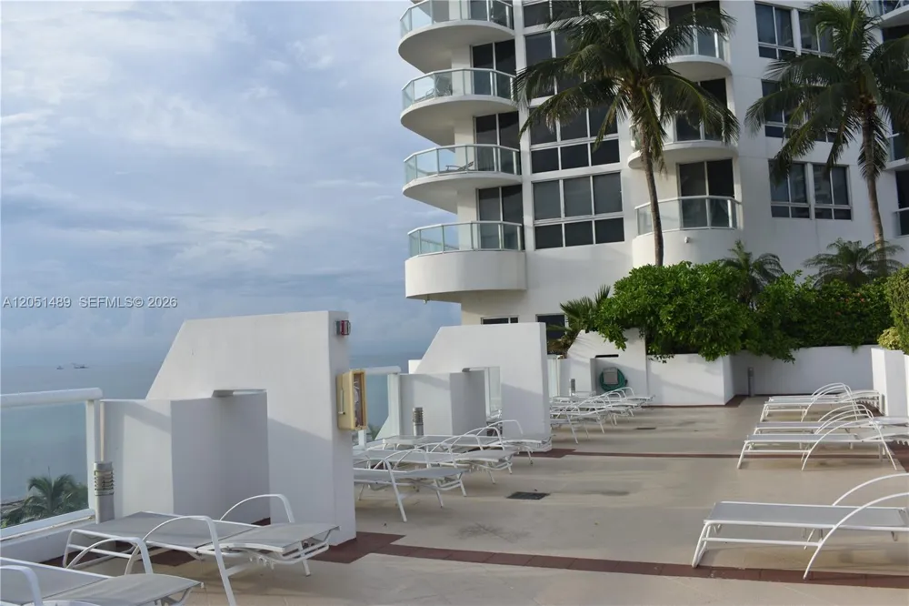 6365 Collins Ave #1211 Miami Beach, FL 33141