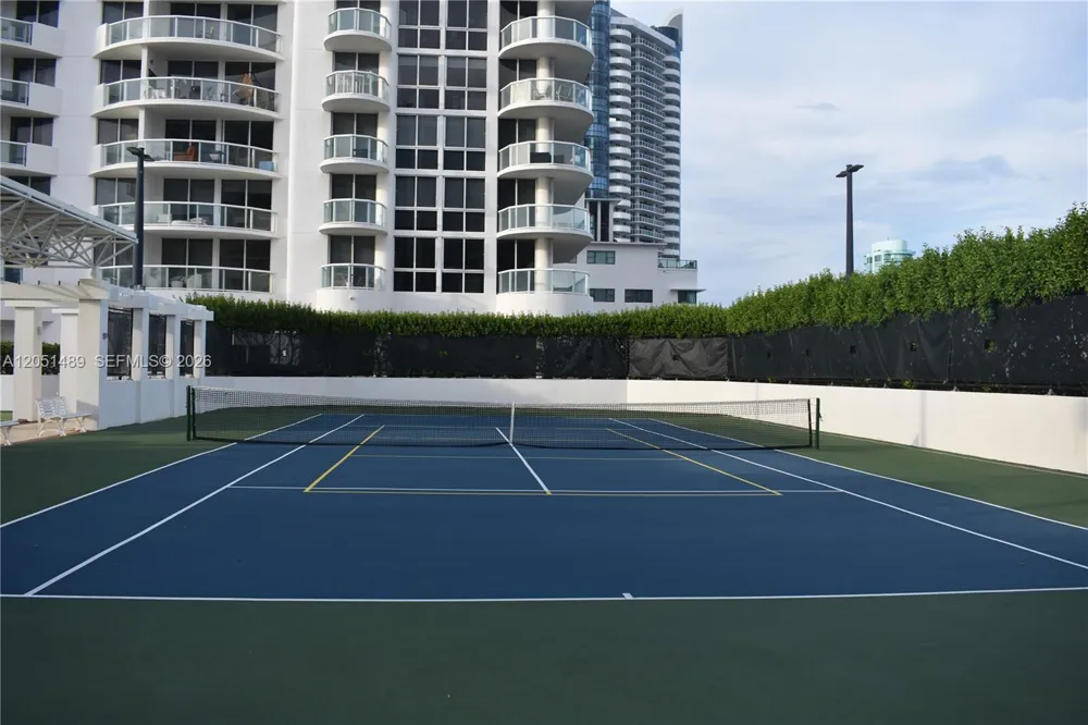 6365 Collins Ave #1211 Miami Beach, FL 33141