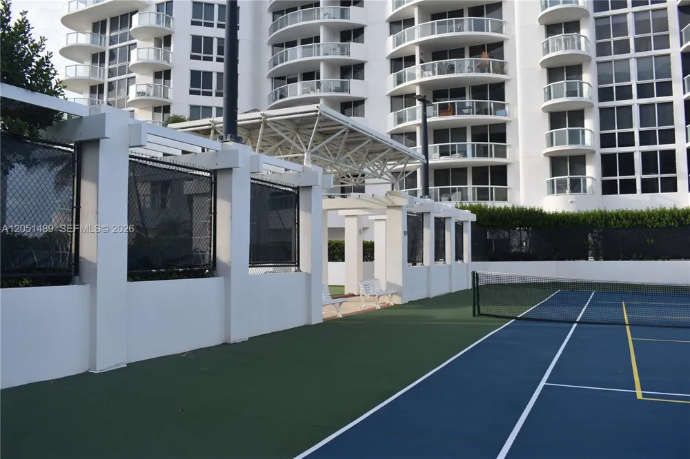 6365 Collins Ave #1211 Miami Beach, FL 33141